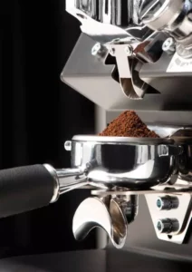 kawa mielona przez Victoria Arduino Mythos One