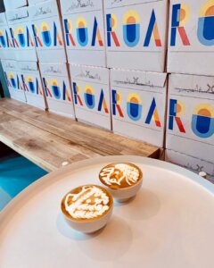 Napój owsiany do kawiarni ROA Latte art: Twórz piękne wzory na powierzchni swojej kawy dzięki gładkiej i kremowej konsystencji ROA.