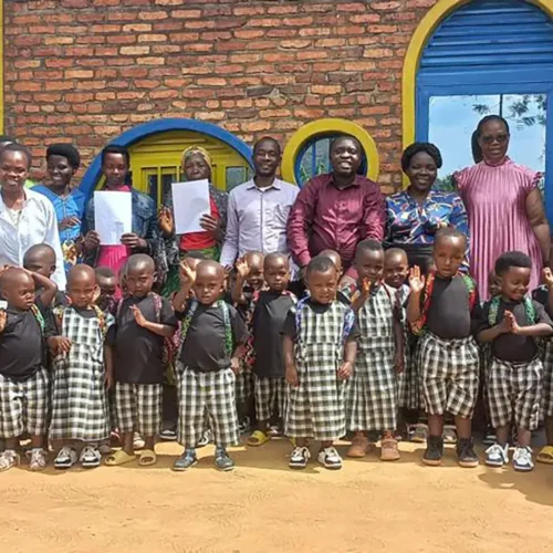 KAWA SPIERAJACA RODZINY W RWANDZIE