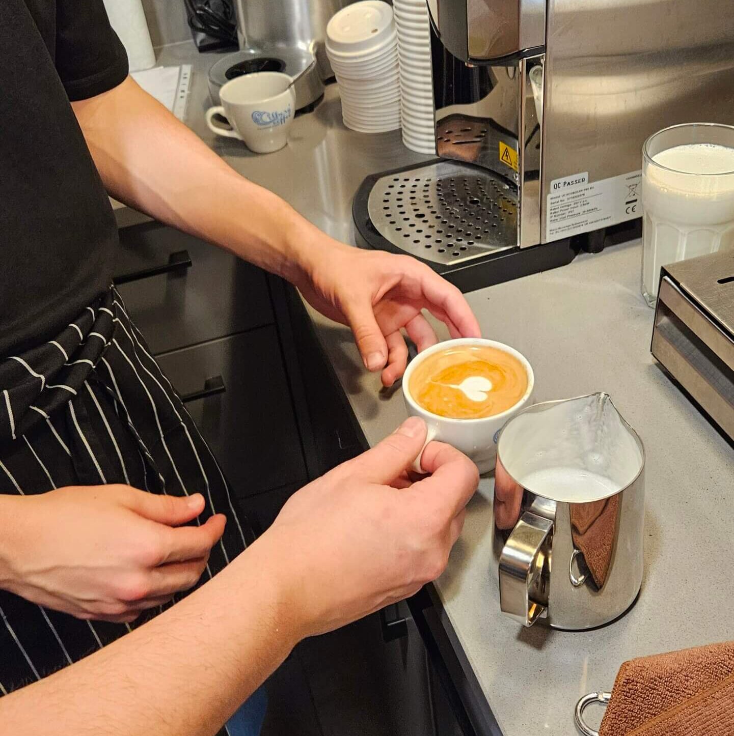 20240321 131743 scaled e1736672069383 Kawiarnia Szczecin Fresh Start Cafe - świeża kawa w zabytkowej kamienicy