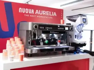 Nuova Simonelli Aurelia3 Nuova Aurelia – Ekspres i System dla Hoteli i Kawiarni z Dużą Rotacją Pracowników