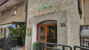 wejście restauracji neo bistro mariacka