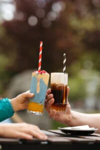 Cold drinks for your café: what belongs on a summer menu