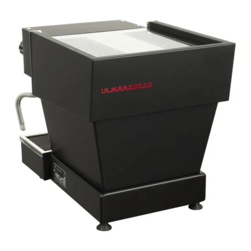 Czarny ekspres La Marzocco Linea Micra widziany z tyłu ze zbiornikiem wody