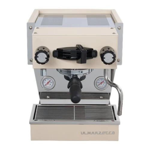 Ekspres La Marzocco Linea Micra w kolorze kremowym widziany z przodu